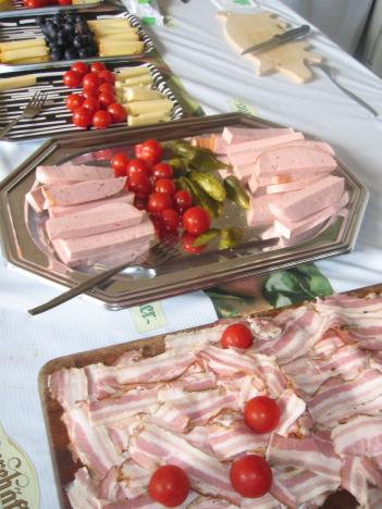 Brunch 016.jpg   42kb   26.03.2021 22:22:21